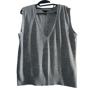 New York & Company Gray V-Neck Sweater